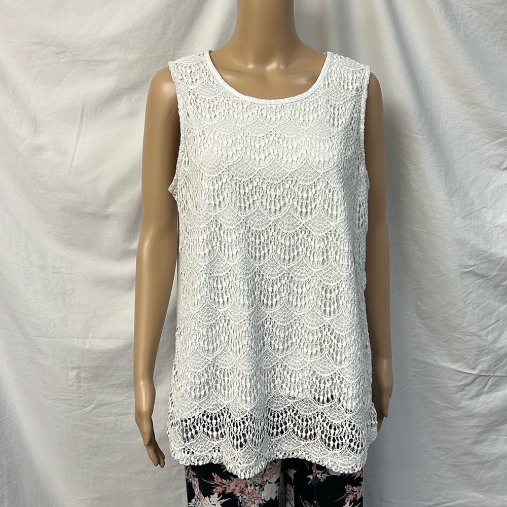 Women’s lace tank top, size 1X From CJ Banks